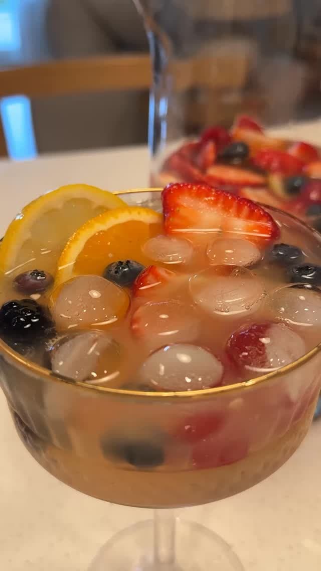 Nonalcoholic Rosé Sangria