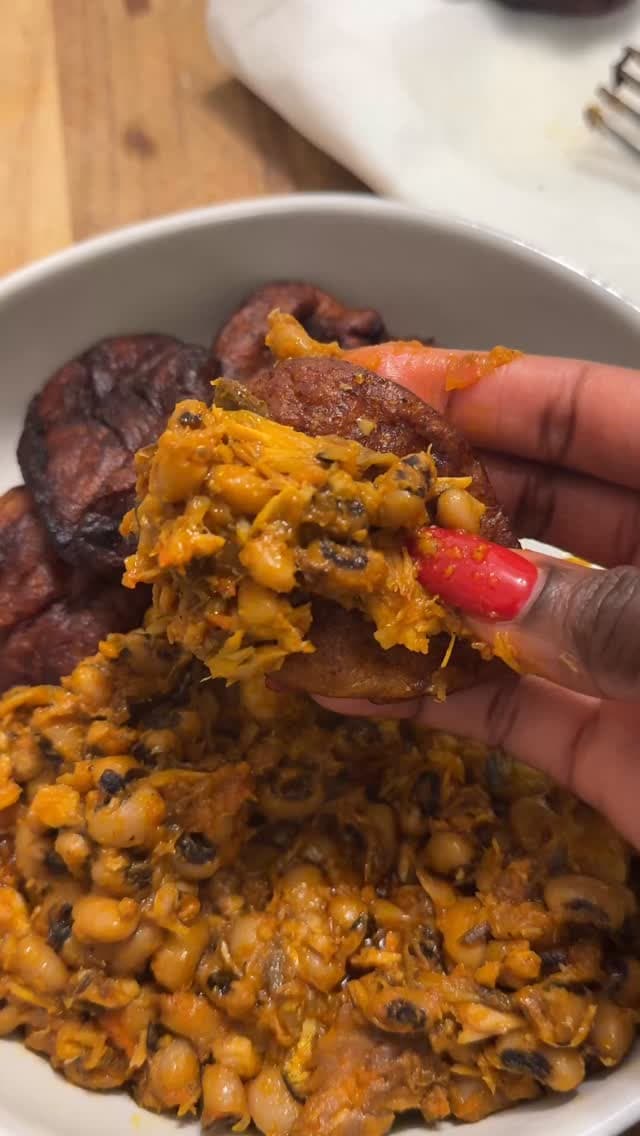 Akrakro With Beans Stew