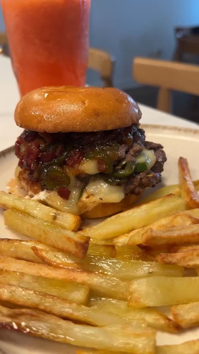 Jalapeño Popper Smashburgers With Bacon Jam